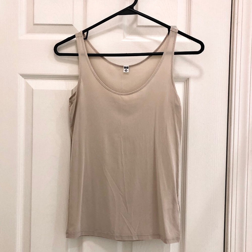 Uniqlo AIR-ism Nude Tank Top